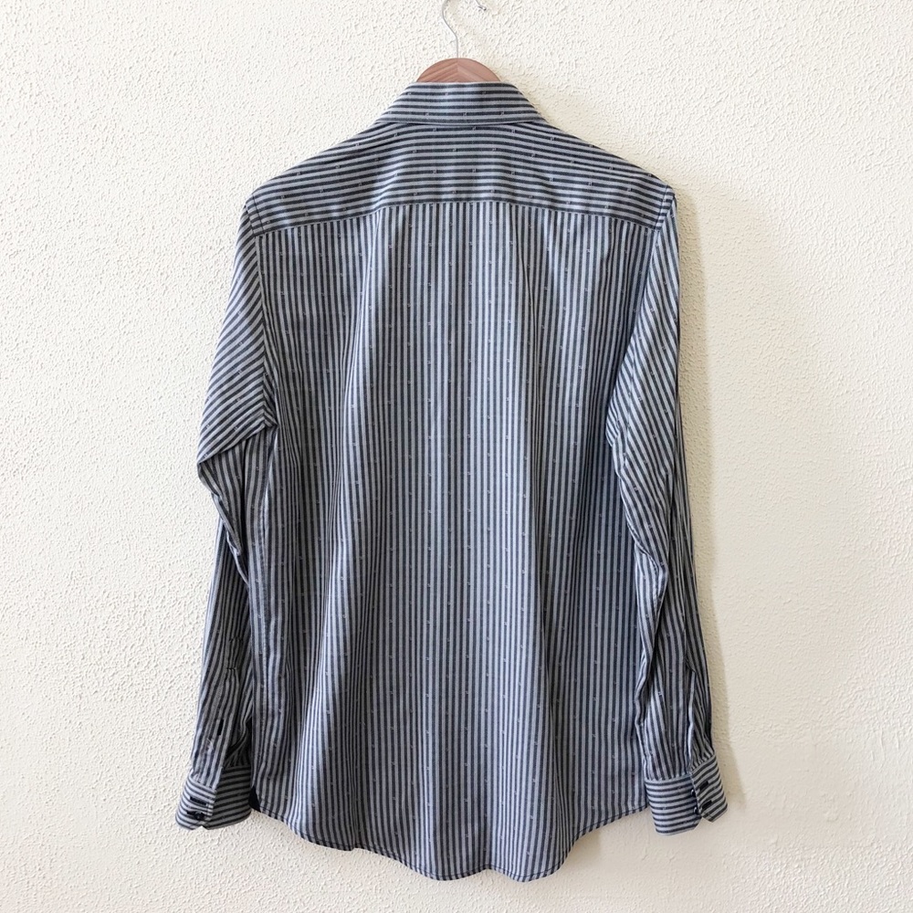 Robert Graham Striped Button-down Shirt 35 / 15.5 - Picture 2 of 4
